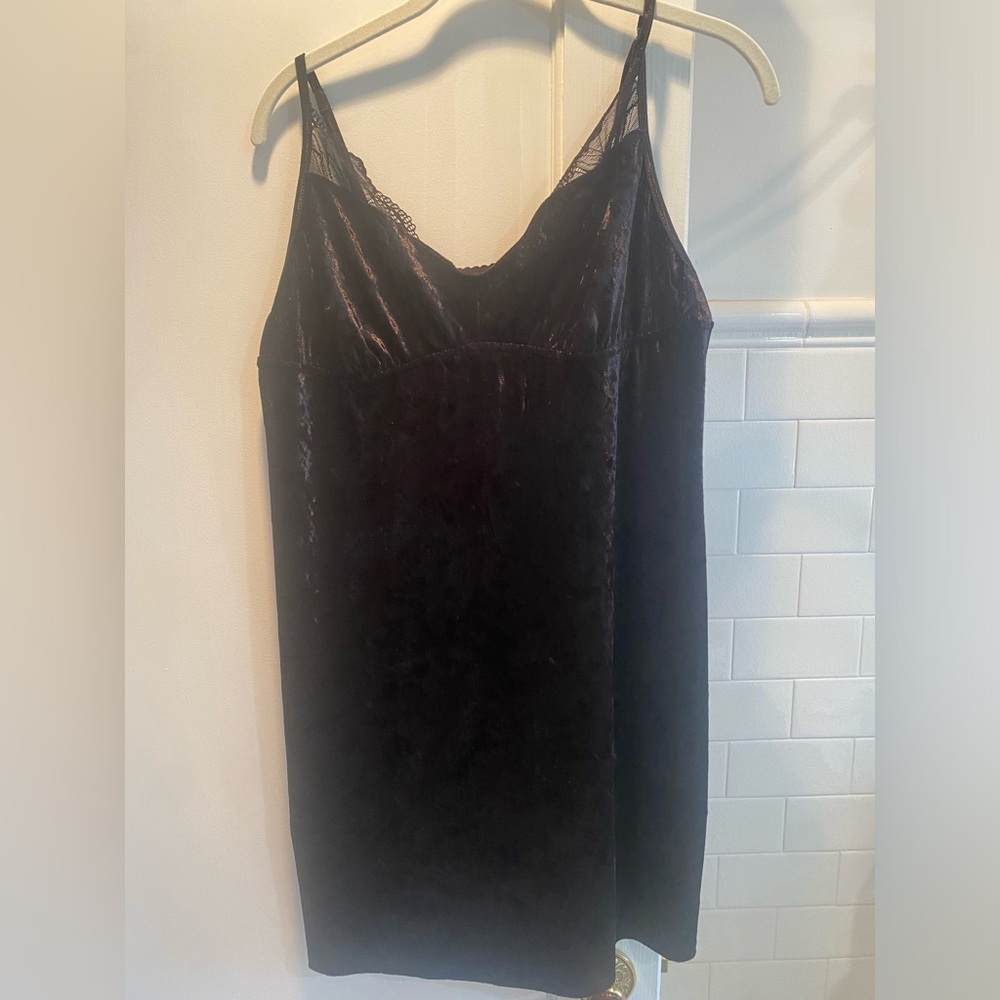 Apt 9- Crushed Stretch Velvet and Lace Sleeveless Mini Dress, Black, Size XXL